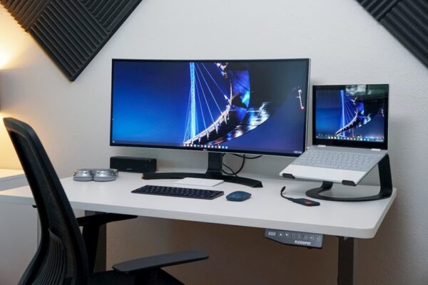 How to Watch Two Videos at Once Chromebook